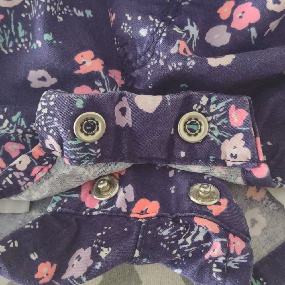 OshKosh B'gosh purple/pink floral cotton overalls Size 6‎ months